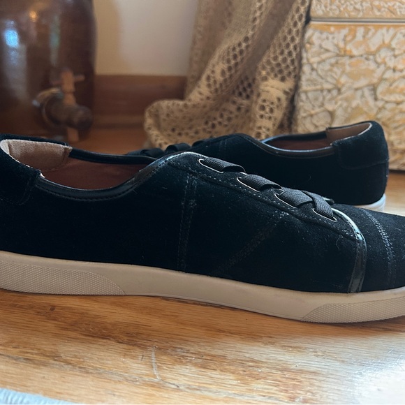 Vionic Jean Suede Black Women’s Sneakers Orthotic Size 7.5 US Comfort - Picture 5 of 9